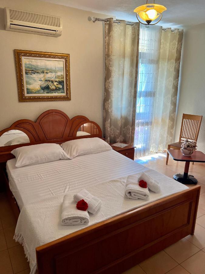 Don Robert Apartment ดูร์เรส ภายนอก รูปภาพ