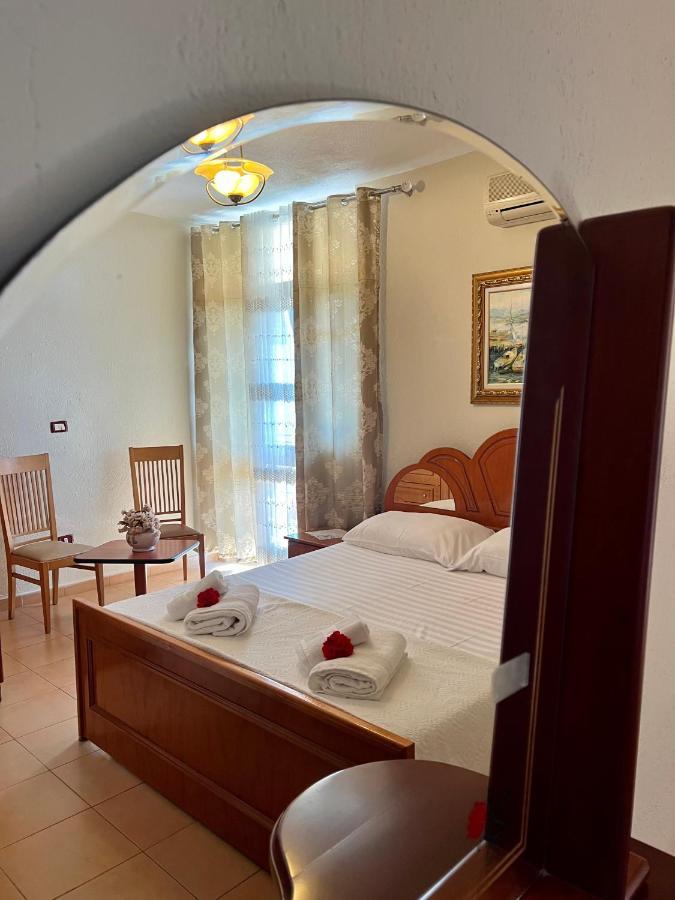 Don Robert Apartment ดูร์เรส ภายนอก รูปภาพ